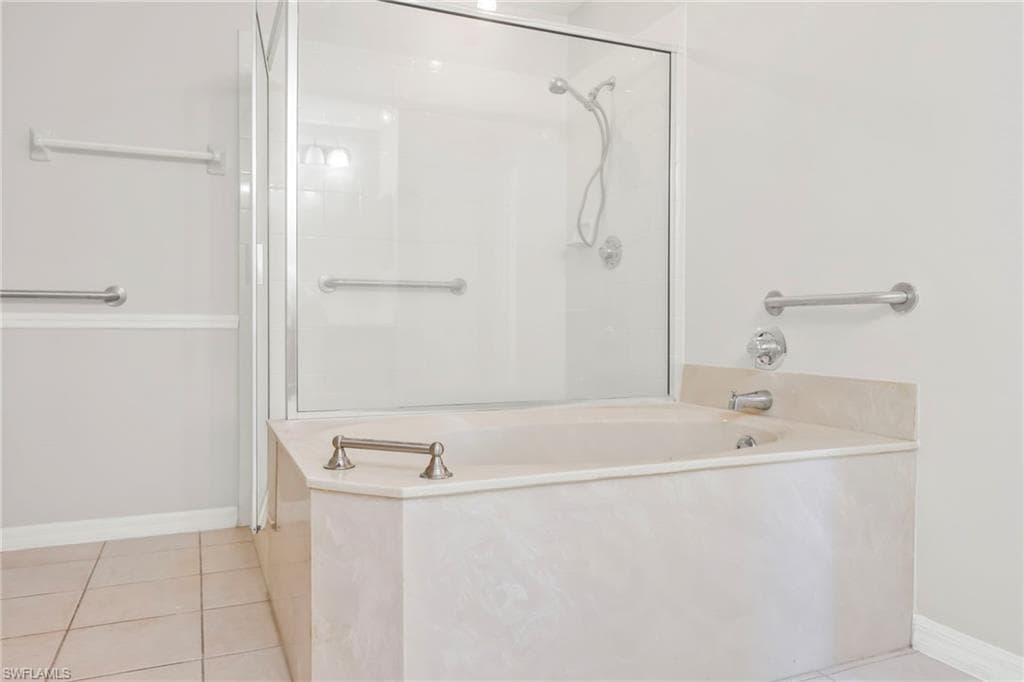 14819 Laguna Dr 403, Fort Myers, FL 33908-21
