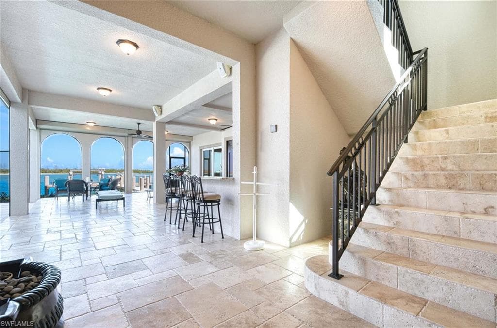 26 Dolphin Cir, Naples, FL 34113-9