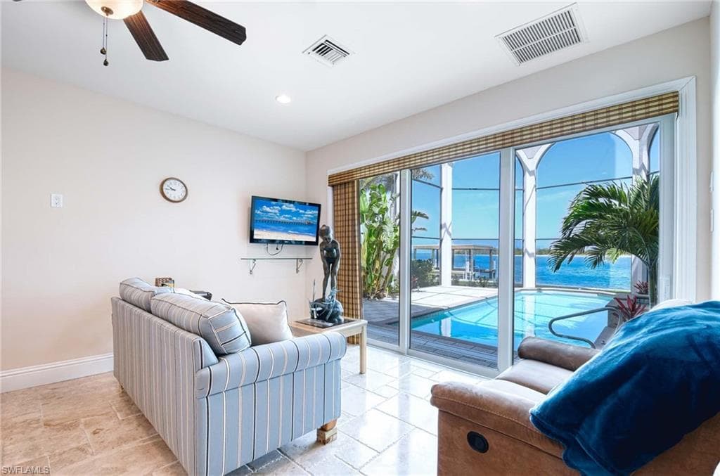 26 Dolphin Cir, Naples, FL 34113-12