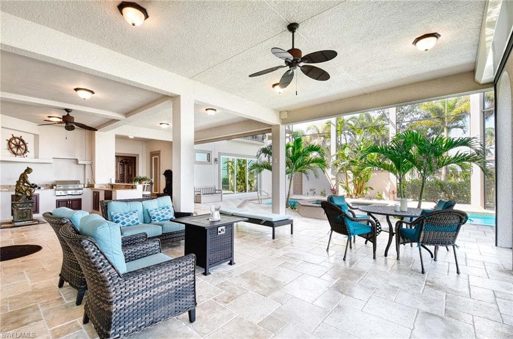 26 Dolphin Cir, Naples, FL 34113-15