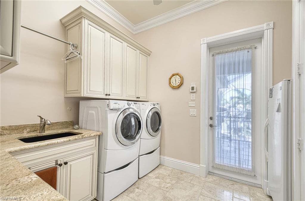 26 Dolphin Cir, Naples, FL 34113-29
