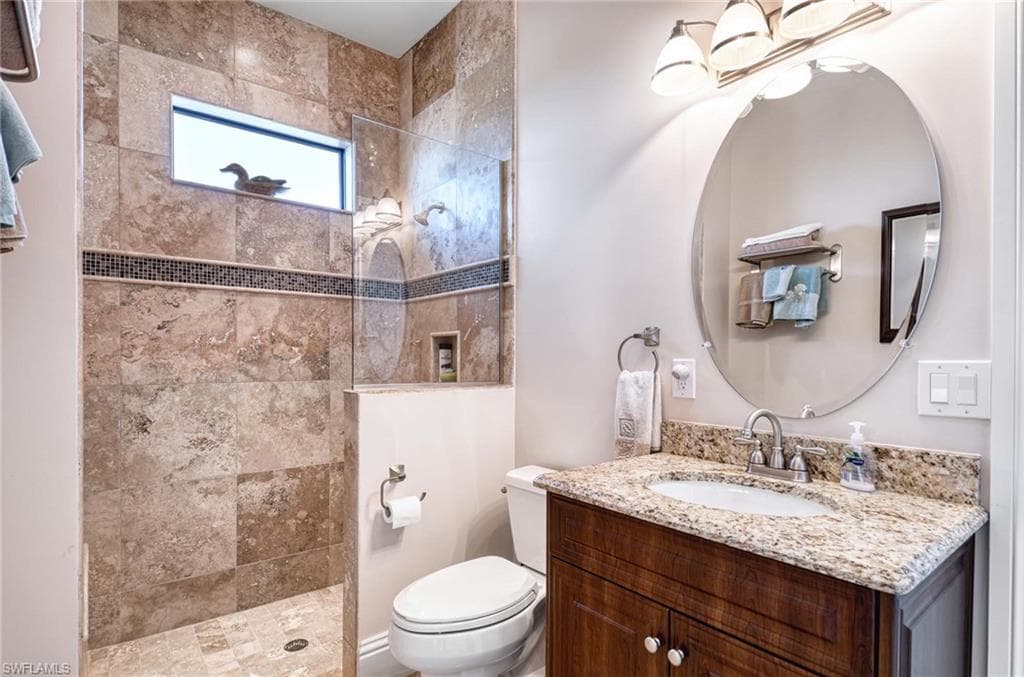 26 Dolphin Cir, Naples, FL 34113-41