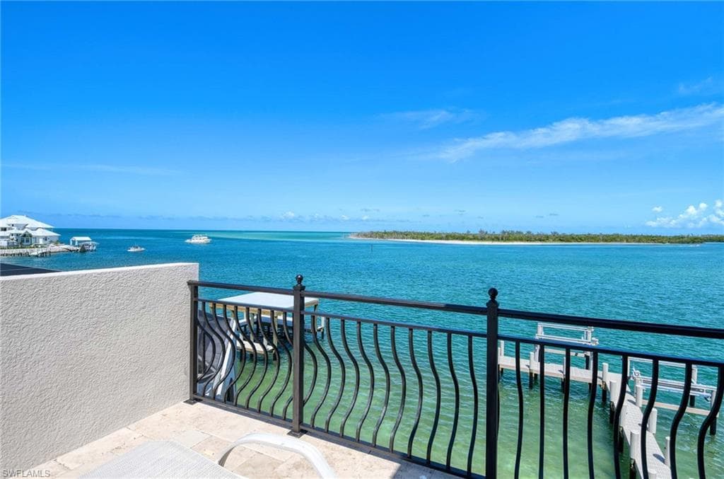 26 Dolphin Cir, Naples, FL 34113-43
