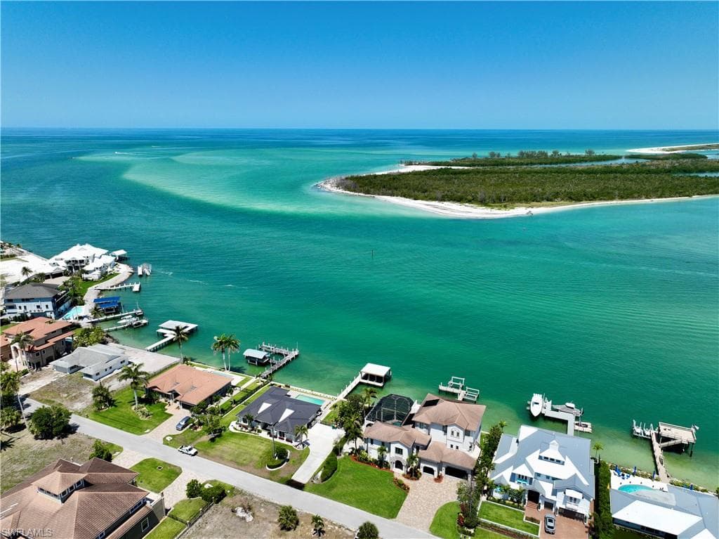 26 Dolphin Cir, Naples, FL 34113-6