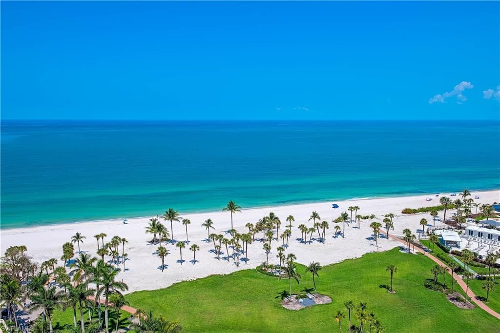 4021 Gulf Shore Blvd N 1704, Naples, FL 34103-18