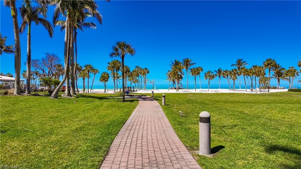 4021 Gulf Shore Blvd N 1704, Naples, FL 34103-29
