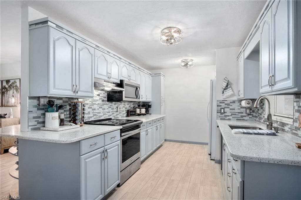 740 106th Ave N, Naples, FL 34108-16