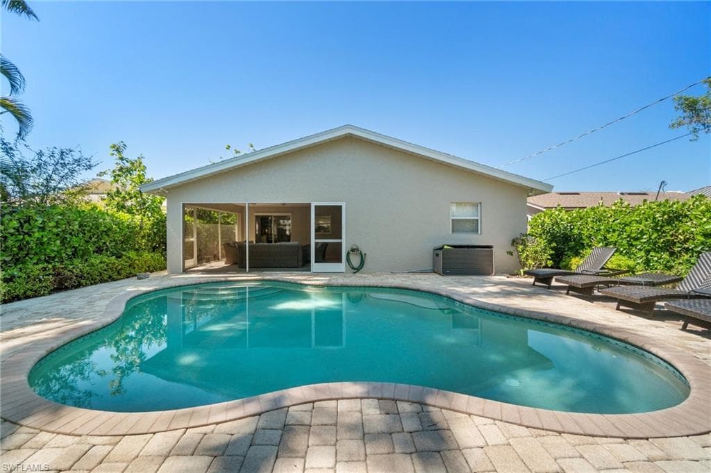 740 106th Ave N, Naples, FL 34108-34