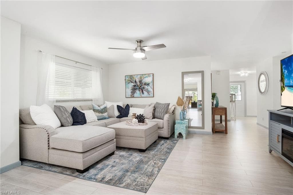 740 106th Ave N, Naples, FL 34108-8