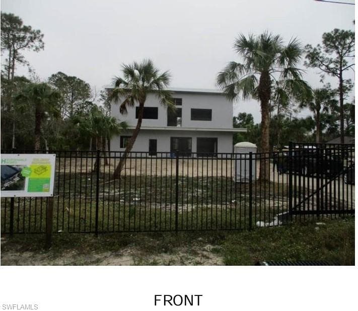 246 4th St SE, Naples, FL 34117-21