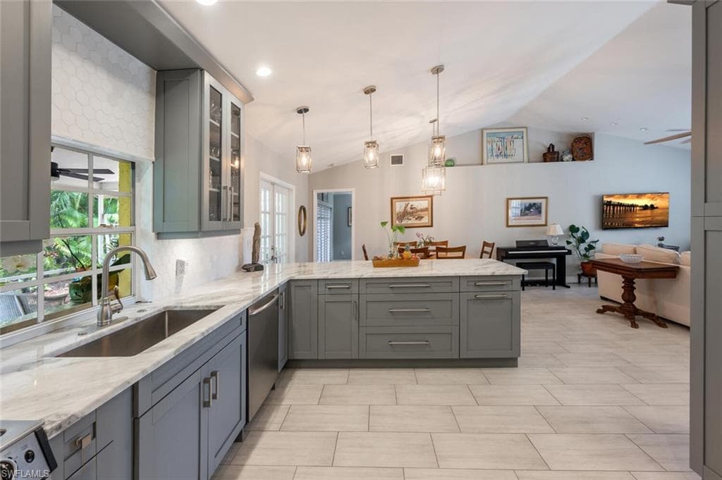 1794 Knights Ct, Naples, FL 34112-9