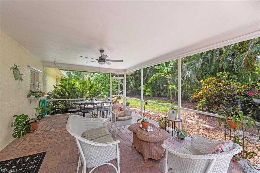 1794 Knights Ct, Naples, FL 34112-21