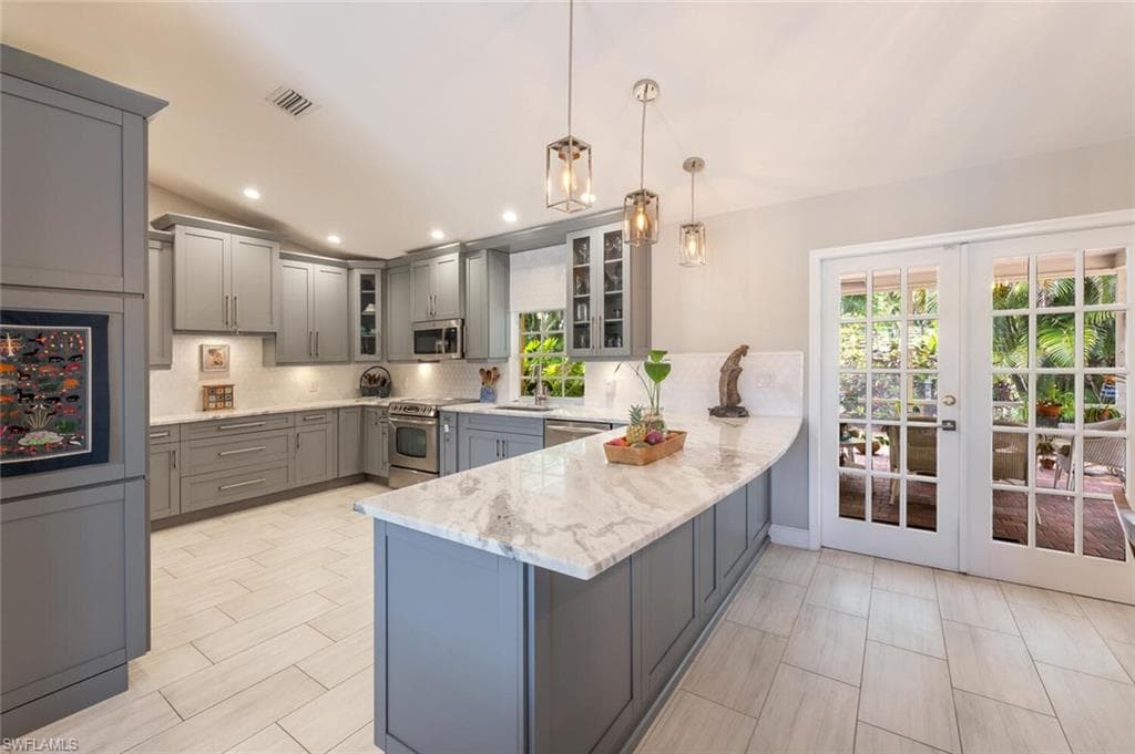 1794 Knights Ct, Naples, FL 34112-6