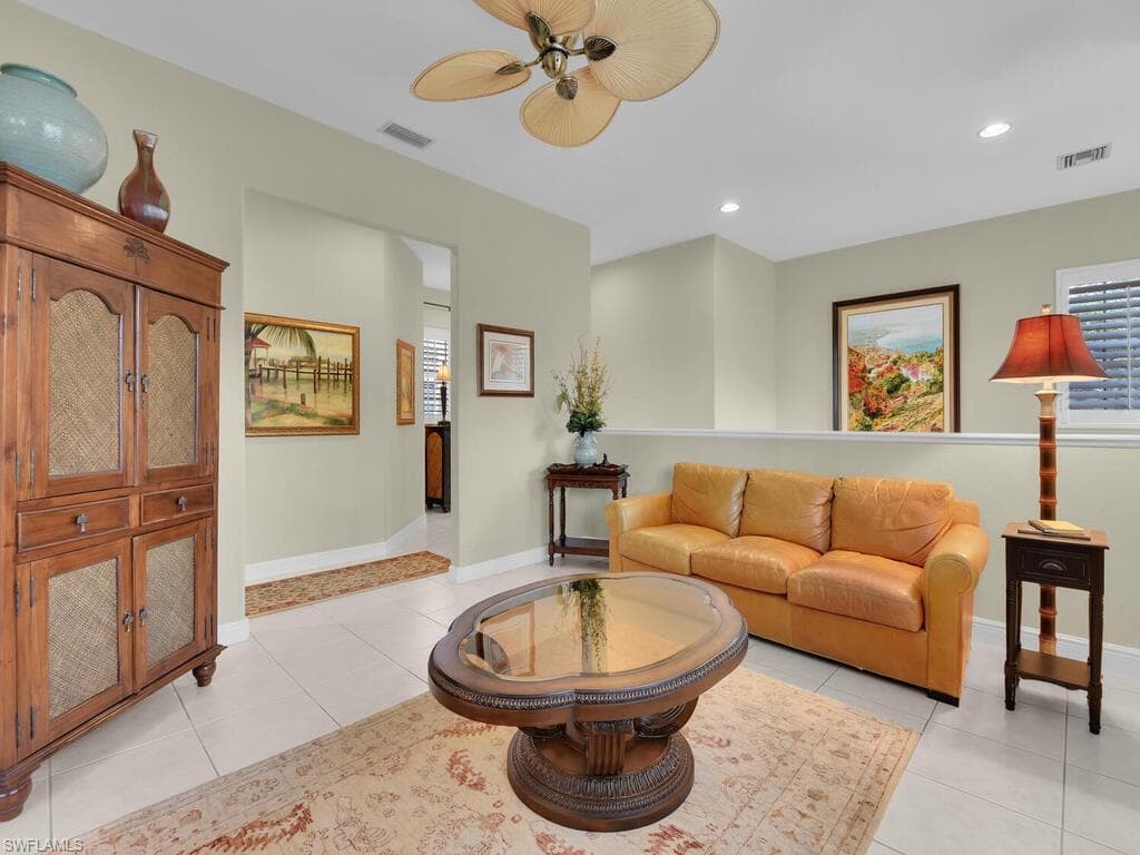 650 Vintage Reserve Cir 5c, Naples, FL 34119-9