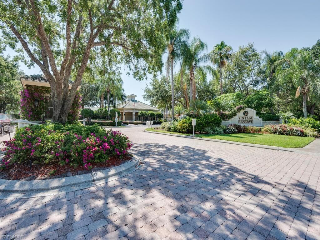650 Vintage Reserve Cir 5c, Naples, FL 34119-21