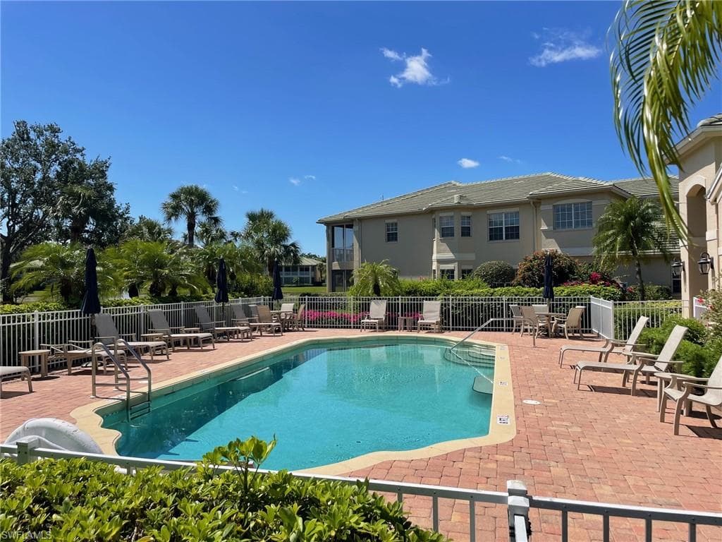 650 Vintage Reserve Cir 5c, Naples, FL 34119-23