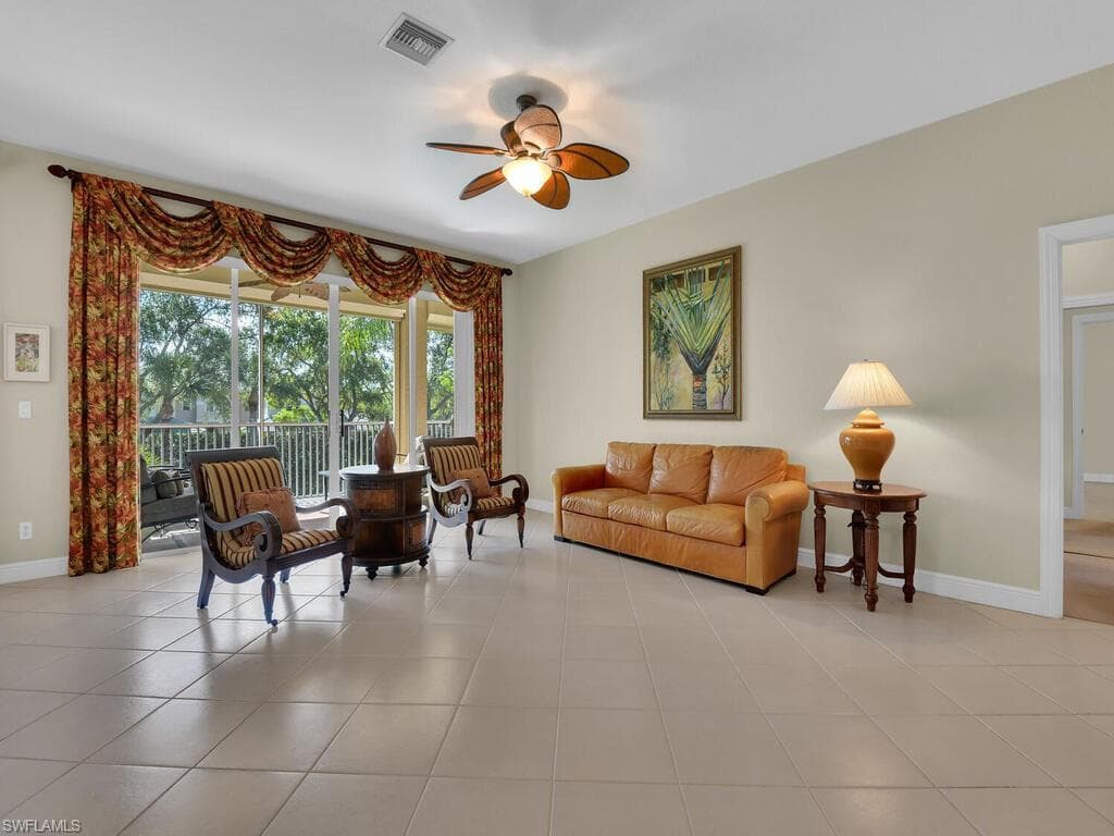 650 Vintage Reserve Cir 5c, Naples, FL 34119-7