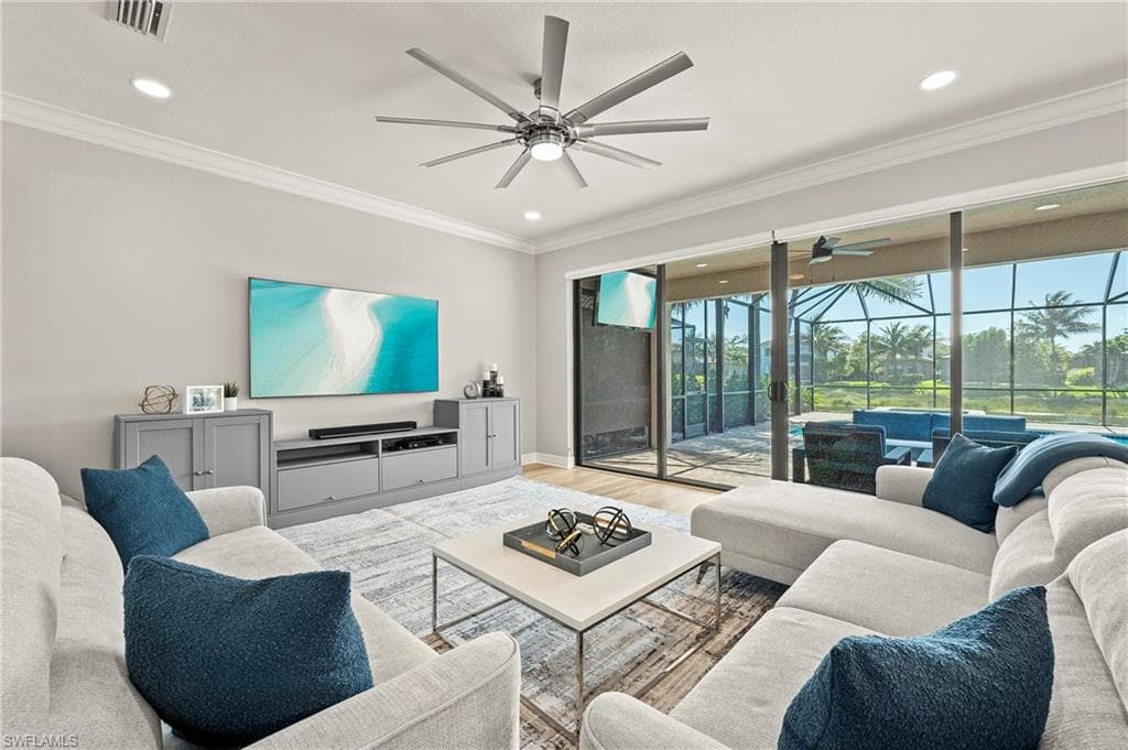 13651 Mandarin Cir, Naples, FL 34109-13