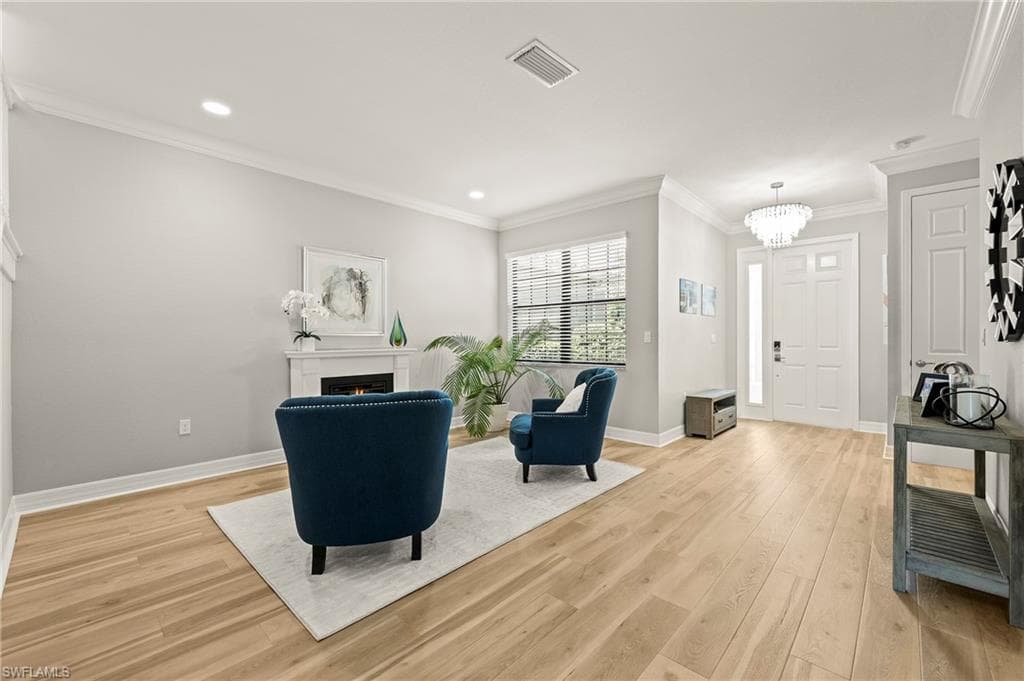 13651 Mandarin Cir, Naples, FL 34109-16