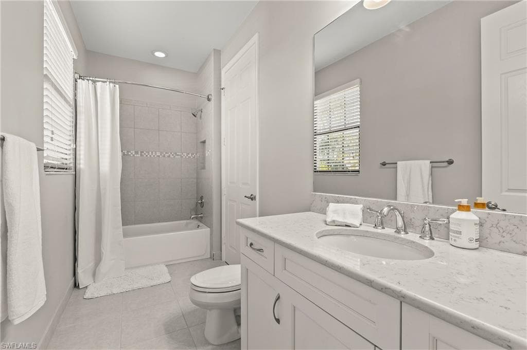 13651 Mandarin Cir, Naples, FL 34109-26