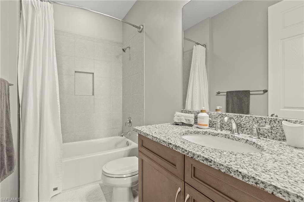 13651 Mandarin Cir, Naples, FL 34109-28