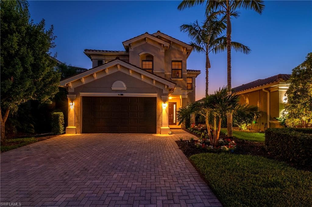 13651 Mandarin Cir, Naples, FL 34109-37