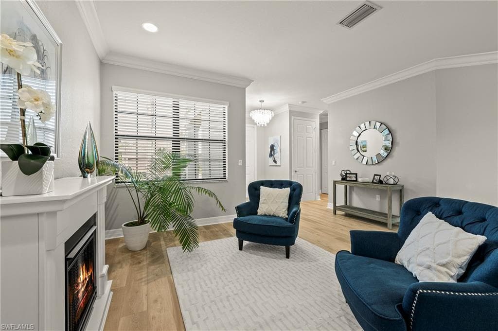 13651 Mandarin Cir, Naples, FL 34109-2