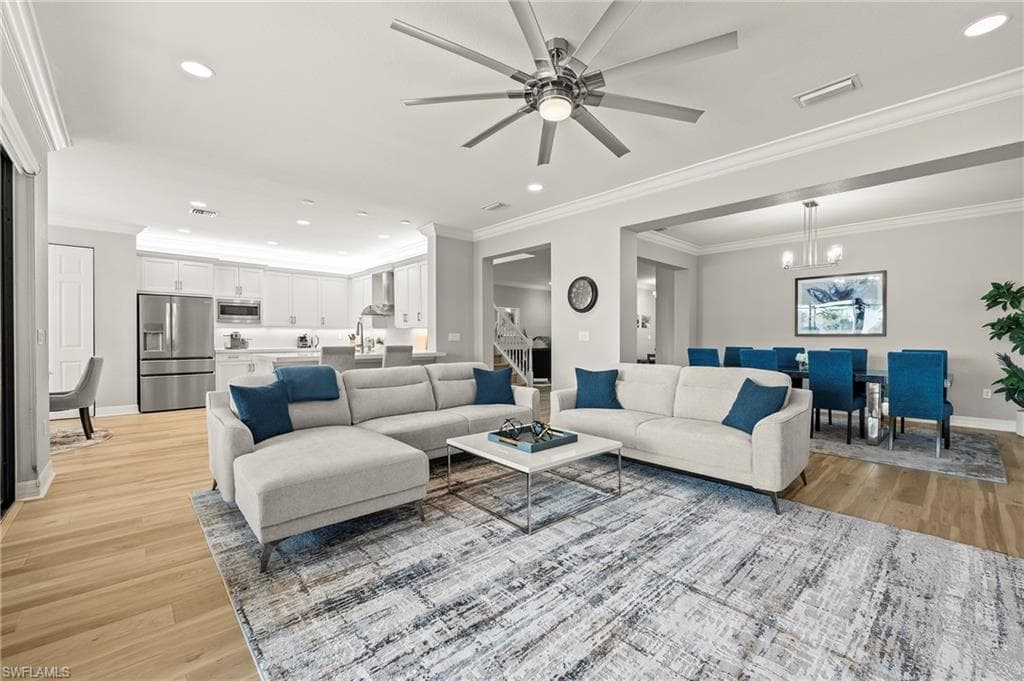 13651 Mandarin Cir, Naples, FL 34109-7