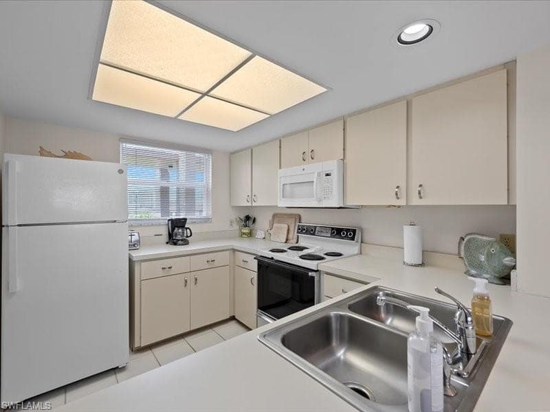 897 Collier Ct 4-705, Marco Island, FL 34145-12