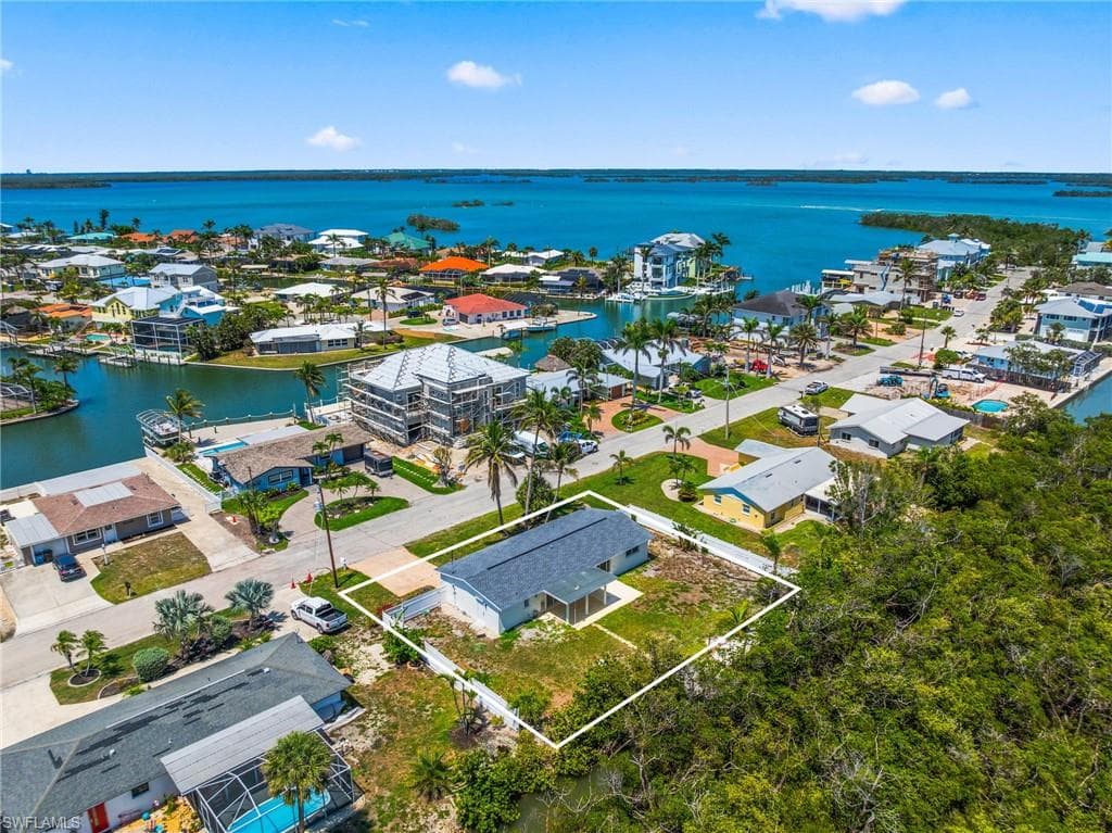 32 Fairview Blvd, Fort Myers Beach, FL 33931-19