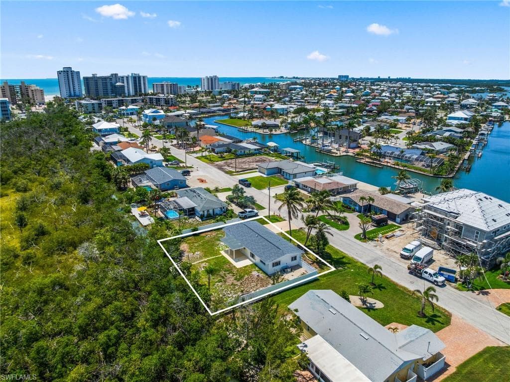 32 Fairview Blvd, Fort Myers Beach, FL 33931-20