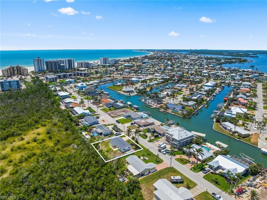 32 Fairview Blvd, Fort Myers Beach, FL 33931-23