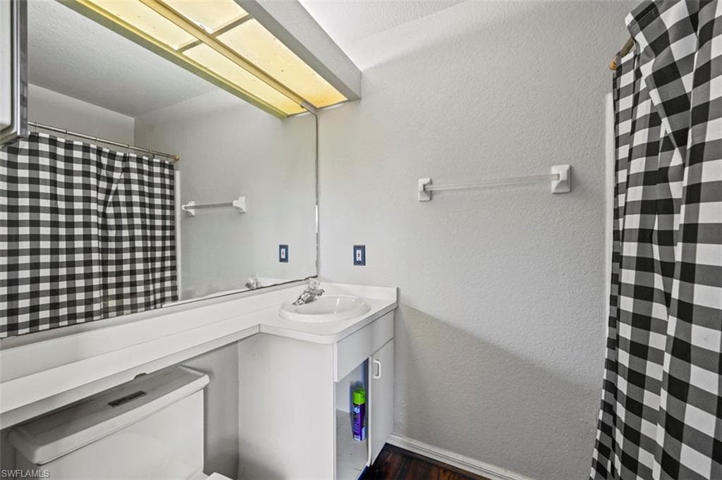 4480 20th St NE, Naples, FL 34120-11