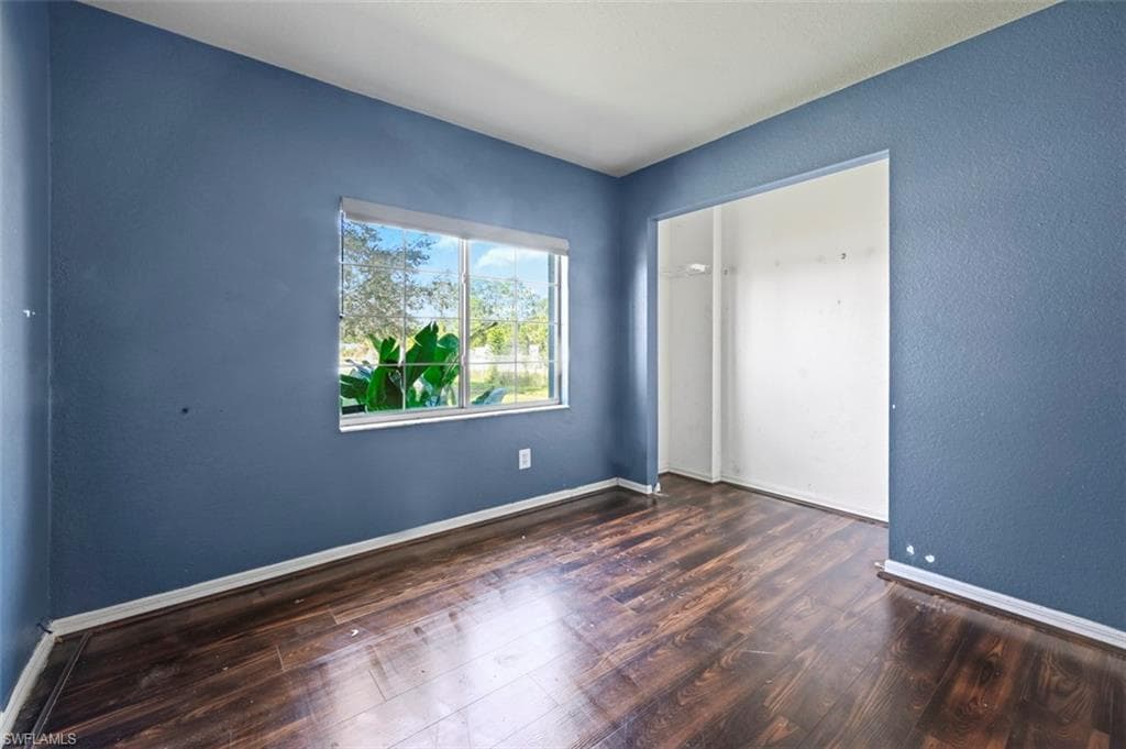 4480 20th St NE, Naples, FL 34120-12