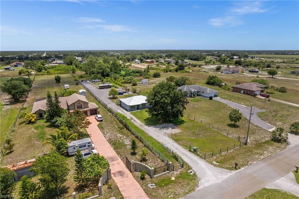 4480 20th St NE, Naples, FL 34120-18