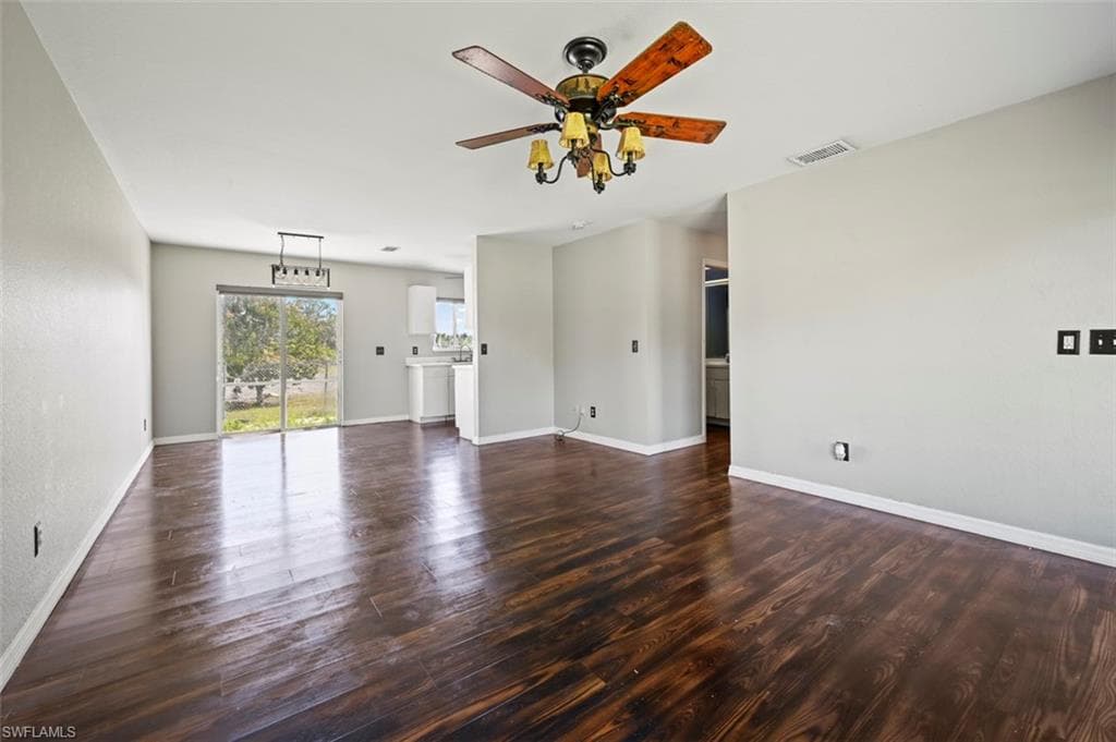 4480 20th St NE, Naples, FL 34120-4