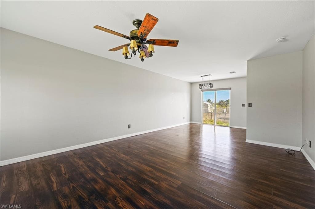 4480 20th St NE, Naples, FL 34120-5