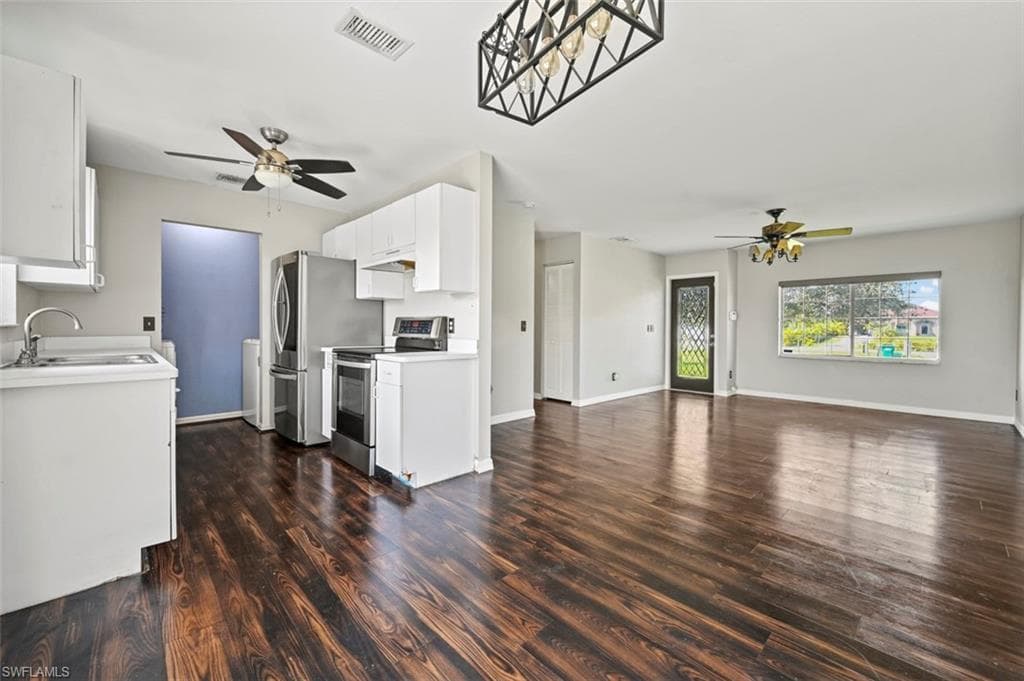 4480 20th St NE, Naples, FL 34120-7