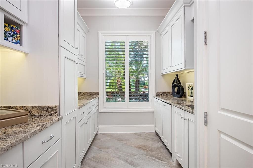 234 Central Ave, Naples, FL 34102-14