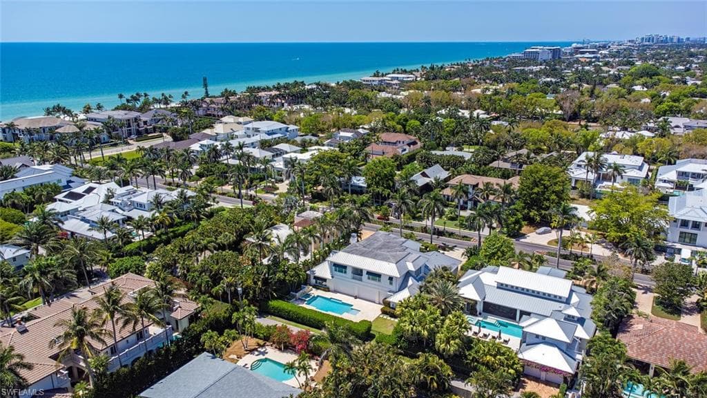 234 Central Ave, Naples, FL 34102-28