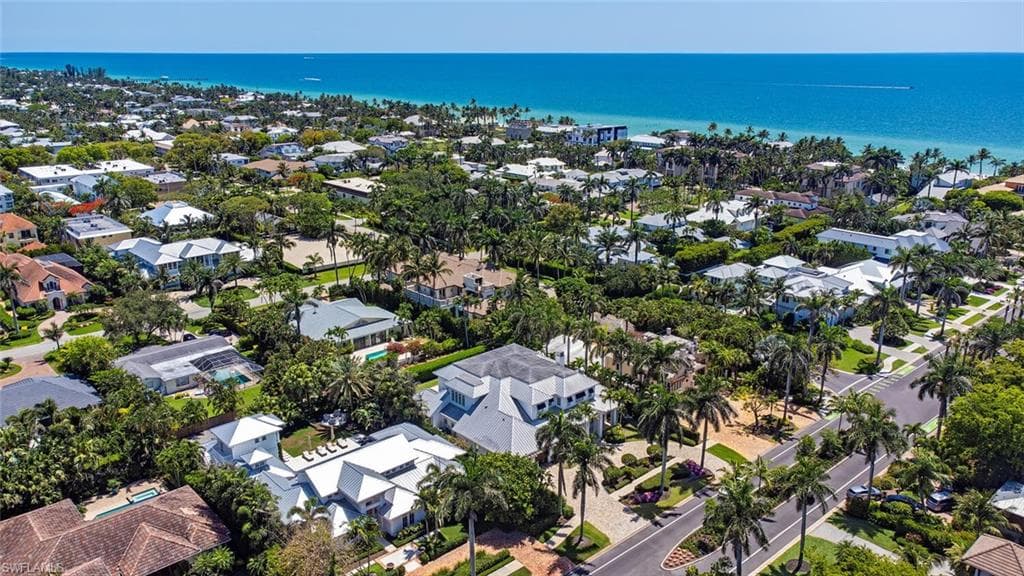 234 Central Ave, Naples, FL 34102-29