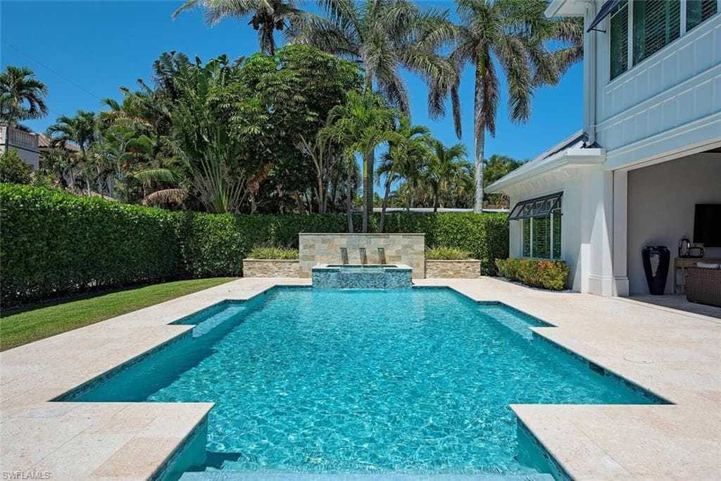 234 Central Ave, Naples, FL 34102-33
