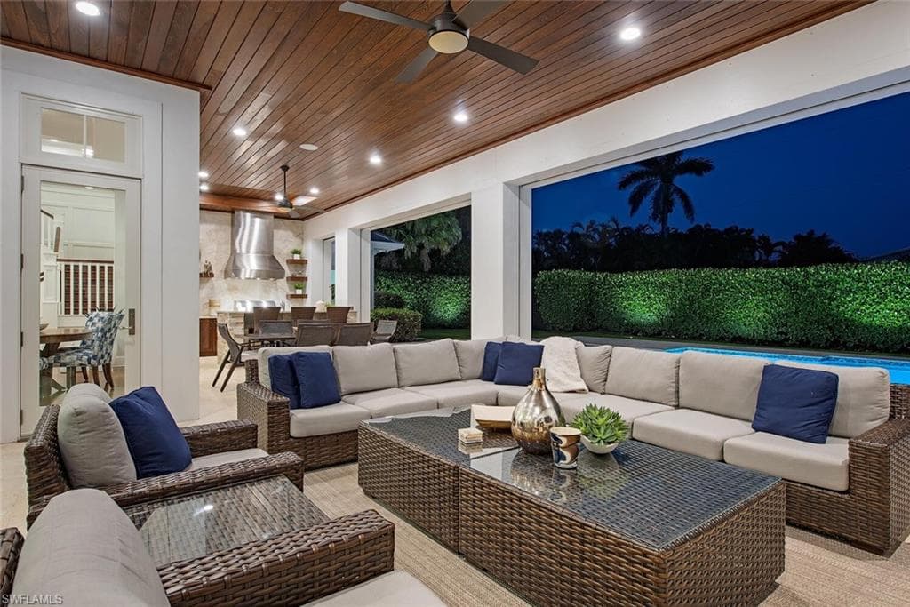 234 Central Ave, Naples, FL 34102-38
