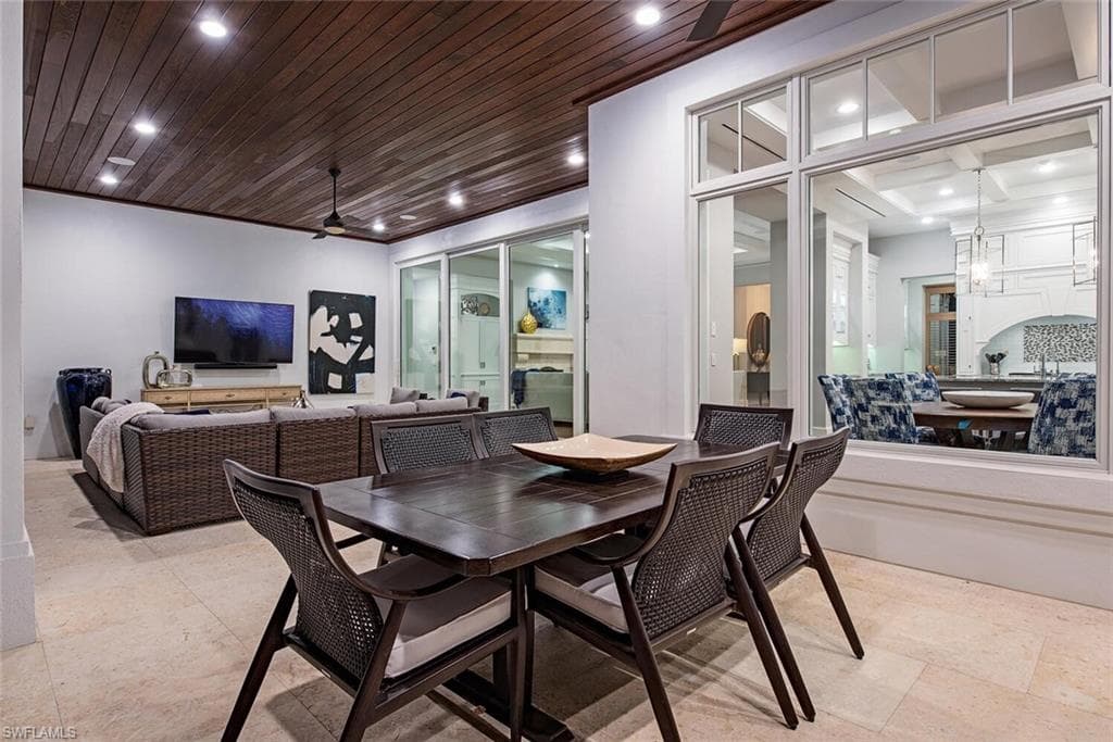 234 Central Ave, Naples, FL 34102-39