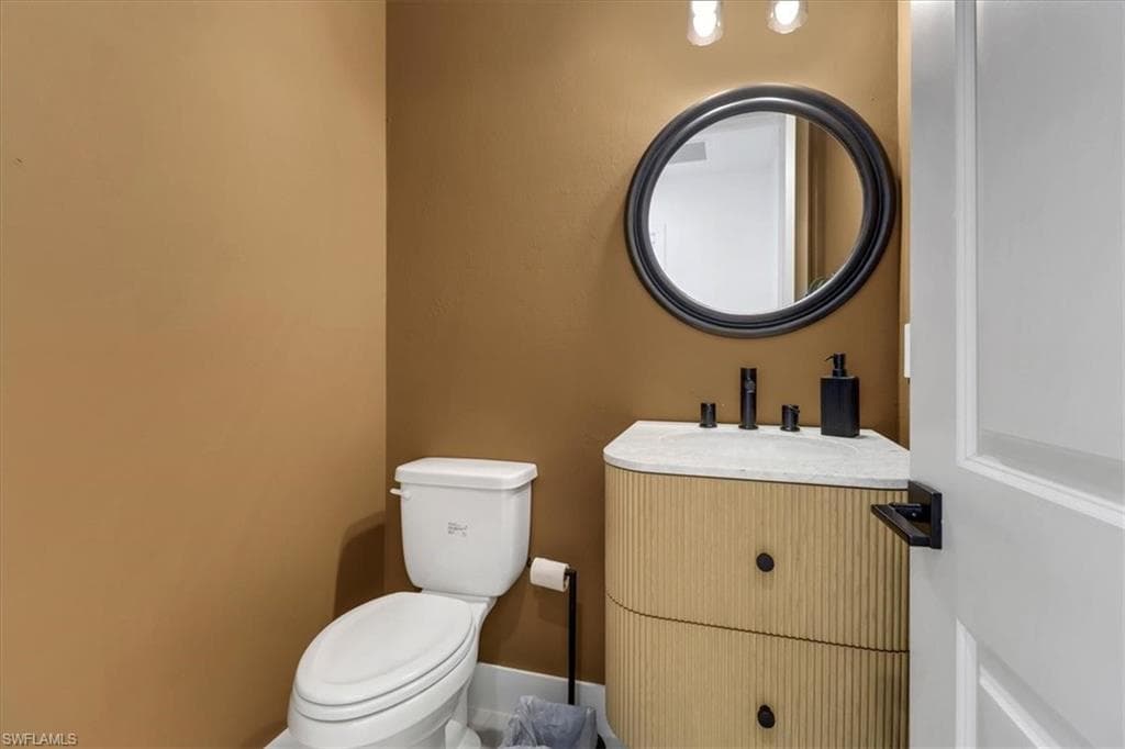 3652 Sapphire Cove Cir, Naples, FL 34114-15