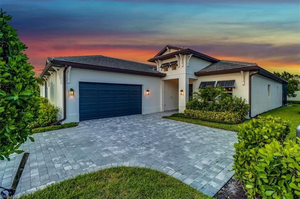 3652 Sapphire Cove Cir, Naples, FL 34114-1