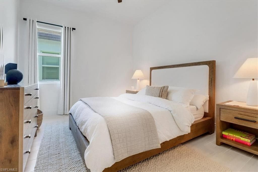 3652 Sapphire Cove Cir, Naples, FL 34114-23