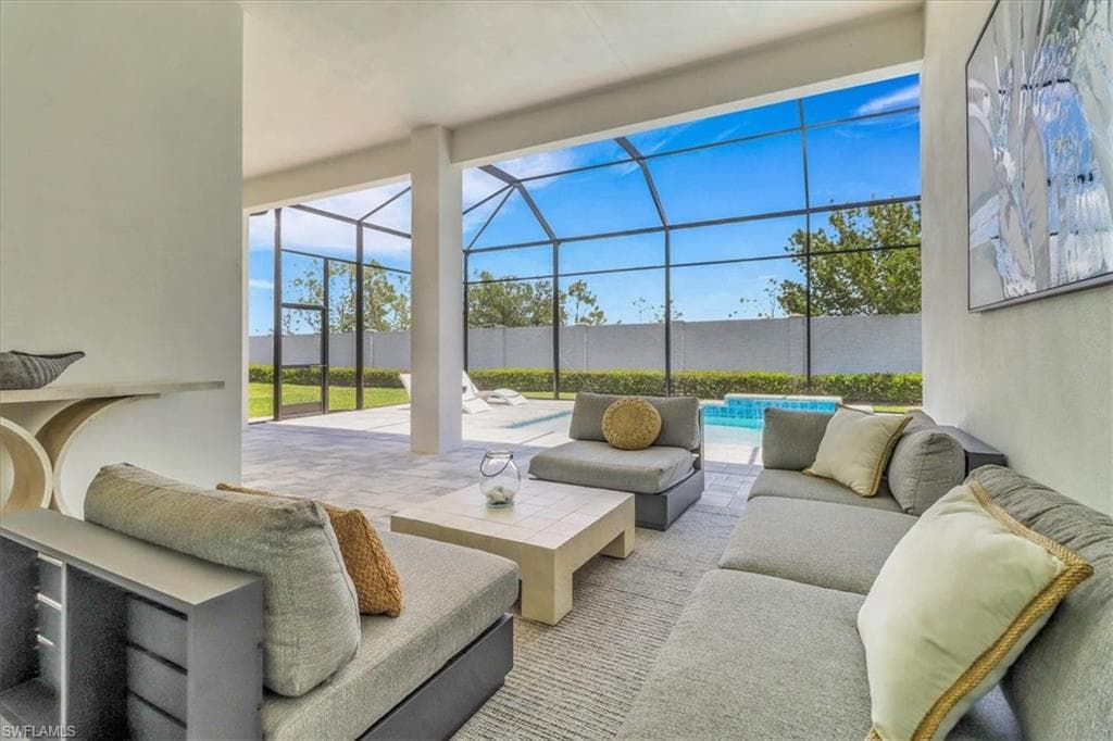 3652 Sapphire Cove Cir, Naples, FL 34114-26