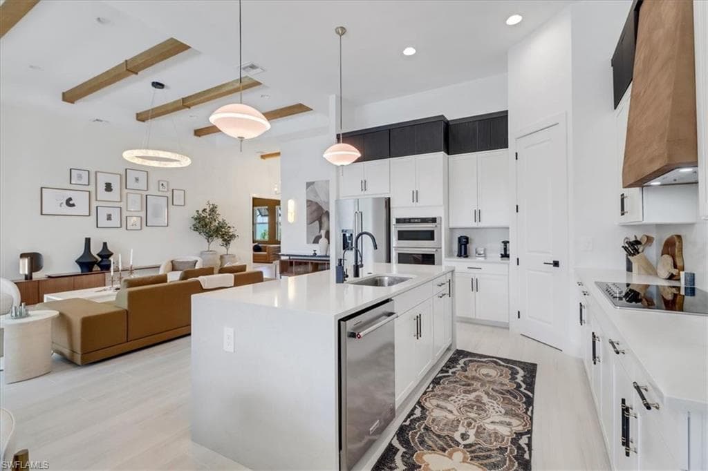3652 Sapphire Cove Cir, Naples, FL 34114-8