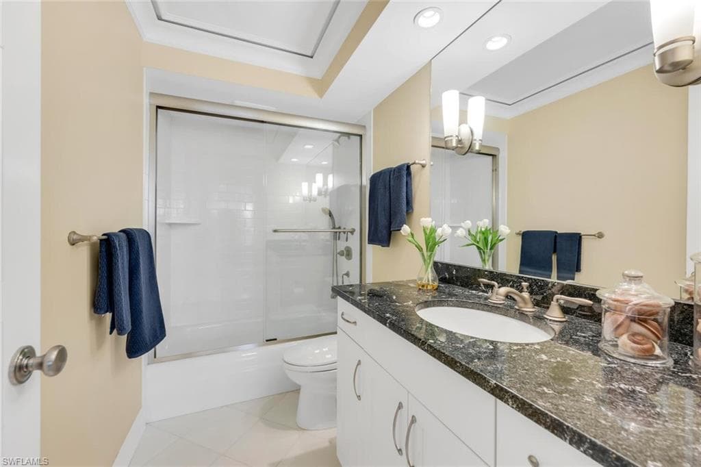 3003 Gulf Shore Blvd N 403, Naples, FL 34103-16